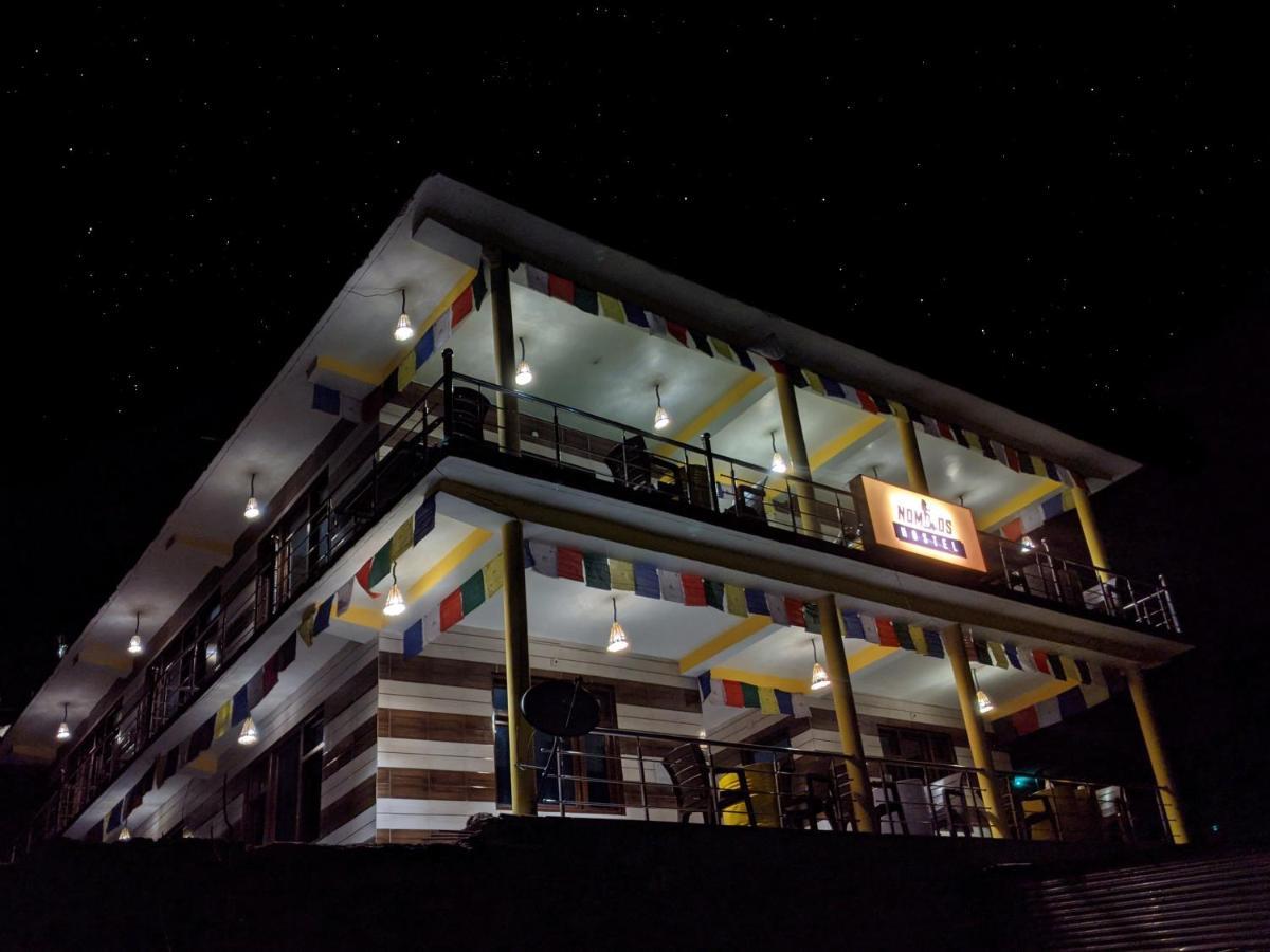 Nomads Hostel Tosh מראה חיצוני תמונה