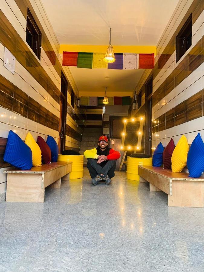 Nomads Hostel Tosh מראה חיצוני תמונה