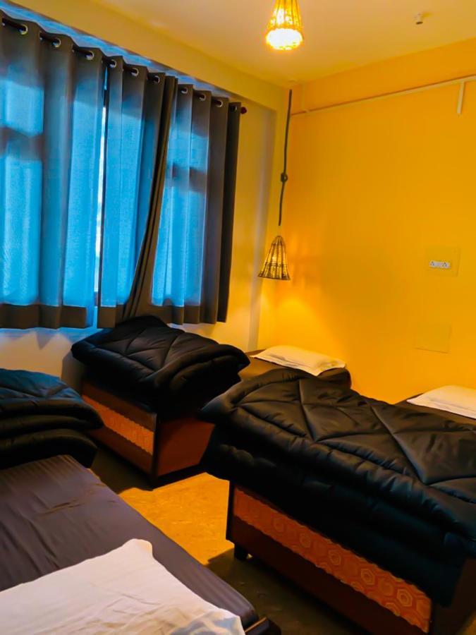 Nomads Hostel Tosh מראה חיצוני תמונה