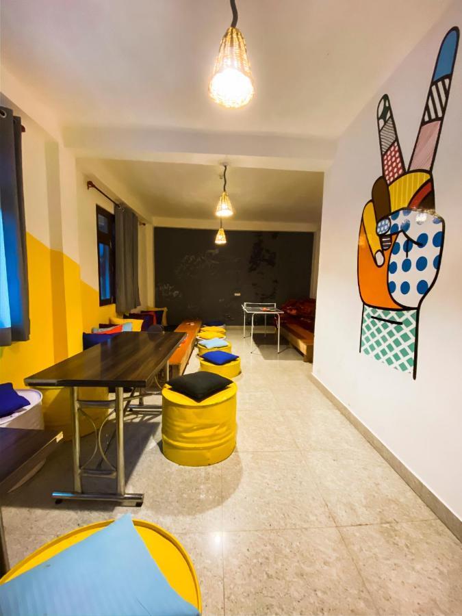 Nomads Hostel Tosh מראה חיצוני תמונה