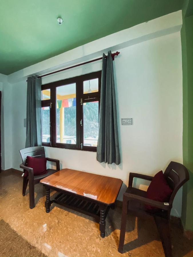 Nomads Hostel Tosh מראה חיצוני תמונה